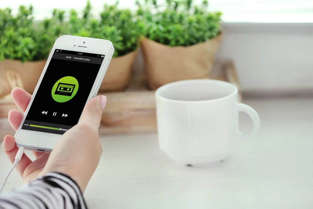 streaming music in iphone app