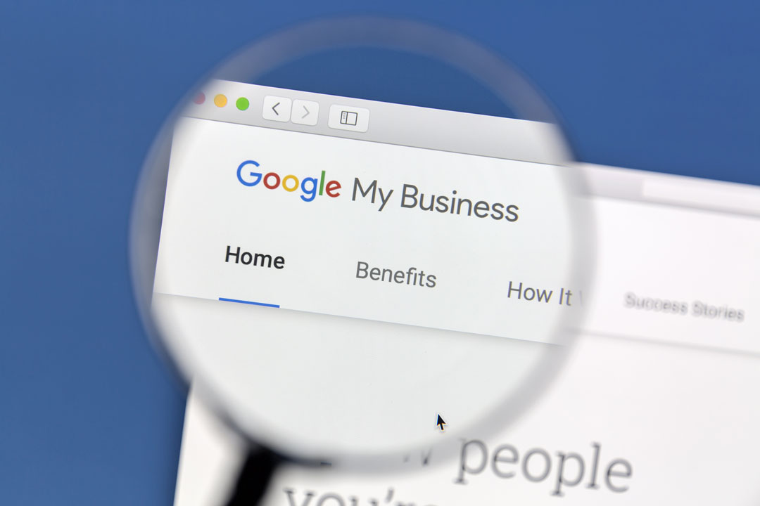picture with magnifying glass hovering over google business profile