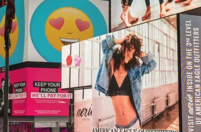 Pexels-Alex-Green-5699424 1 drtv advertising in a big city.
